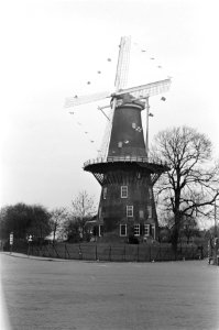 Molen met vlaggetjes aan de wieken, Bestanddeelnr 920-1754