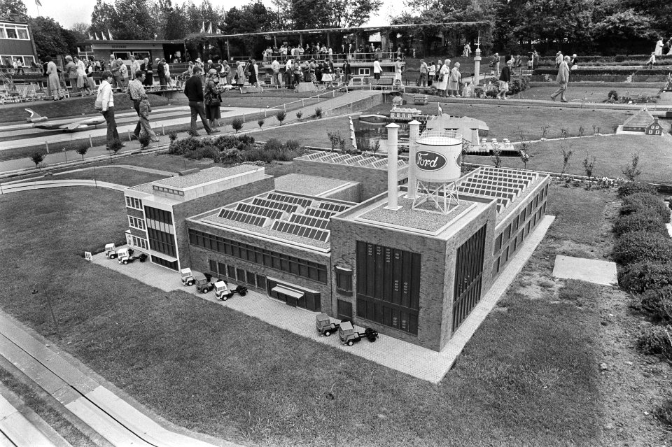Miniatuur Ford-fabriek in Madurodam, Bestanddeelnr 931-4855