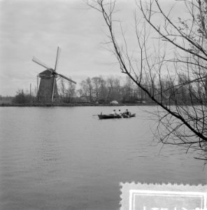 Molentocht wherries Amstel start bij molen De Zwaan, Bestanddeelnr 907-1245