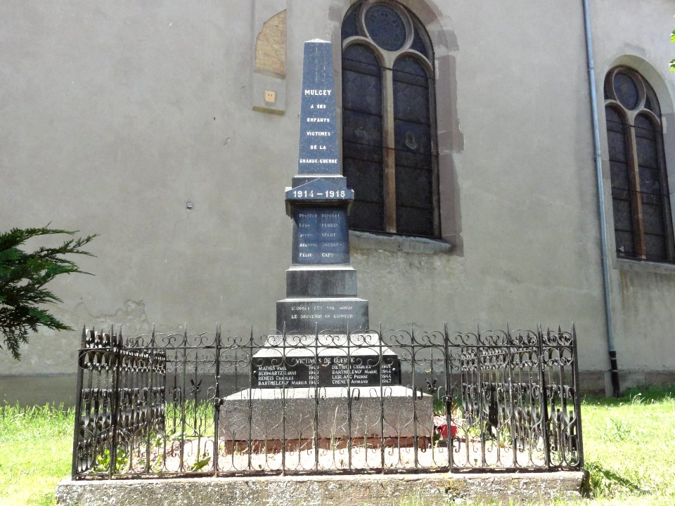 Mulcey (Moselle) monument aux morts