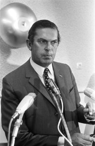 Mr. Barend Biesheuvel (voorzitter van de ARP) aan het woord, Bestanddeelnr 924-3305