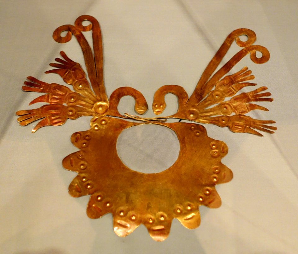 Mouth mask, Peru, south coast, Early Nasca style, 1st century BC, gold - Textile Museum, George Washington University - DSC09462