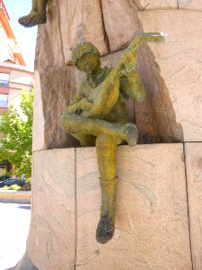 Monzón - Monumento a los Templarios 3