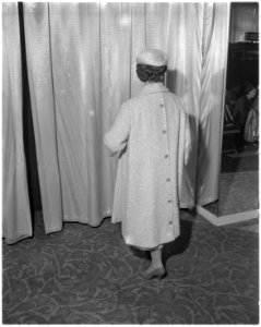Modeshow bij modehuis Gerzon 1957 4