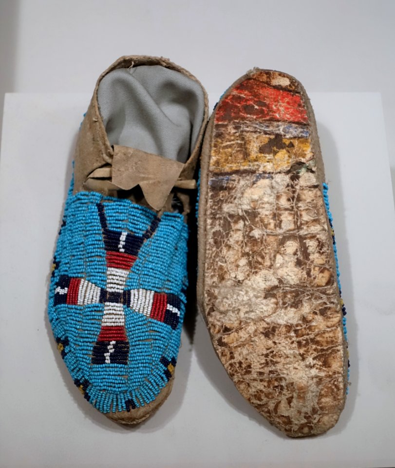 Moccasins, Arapaho, c. 1890, glass beads, hide, recycled parfleche-rawhide soles - Portland Art Museum - Portland, Oregon - DSC09129