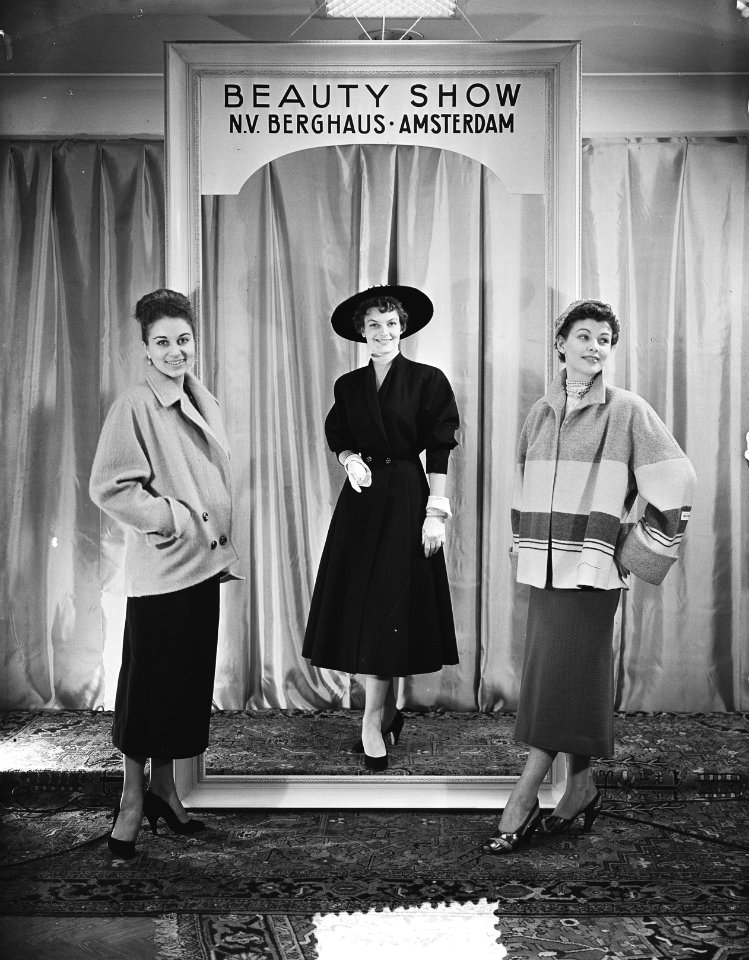 Modeshow N. V. Berghuis Amsterdam, Bestanddeelnr 905-5816