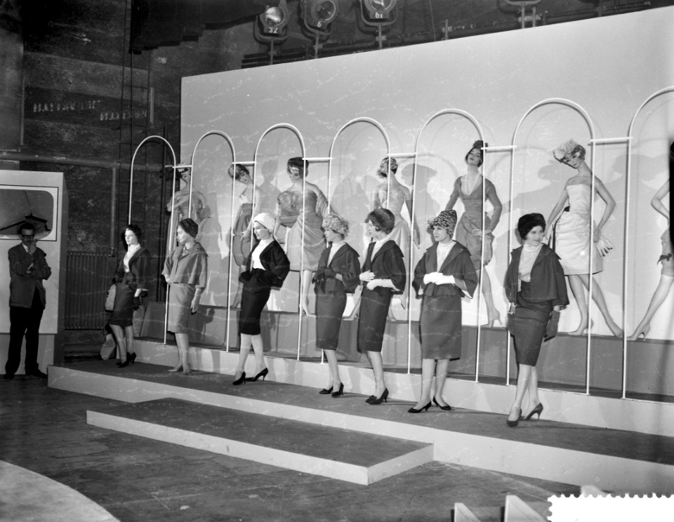 Modeshow in Cinetonestudio te Amsterdam, Bestanddeelnr 910-3970