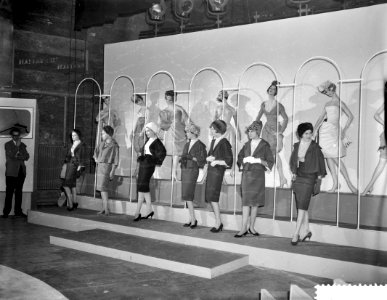 Modeshow in Cinetonestudio te Amsterdam, Bestanddeelnr 910-3970