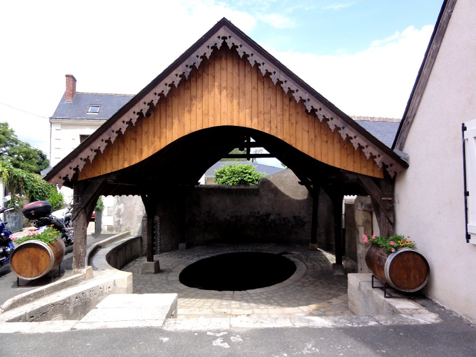 Mosnes (Indre-et-Loire) Lavoir