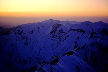Mount Kurobegoro from Mount Yari 1995-05-04