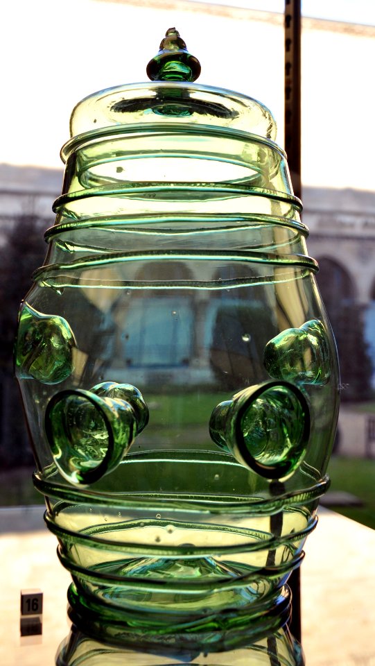 MRAH Verre 271211 01 Tonnelet XVII