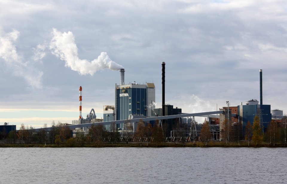 Metsa-Botnia Kemi Mill 20111008b