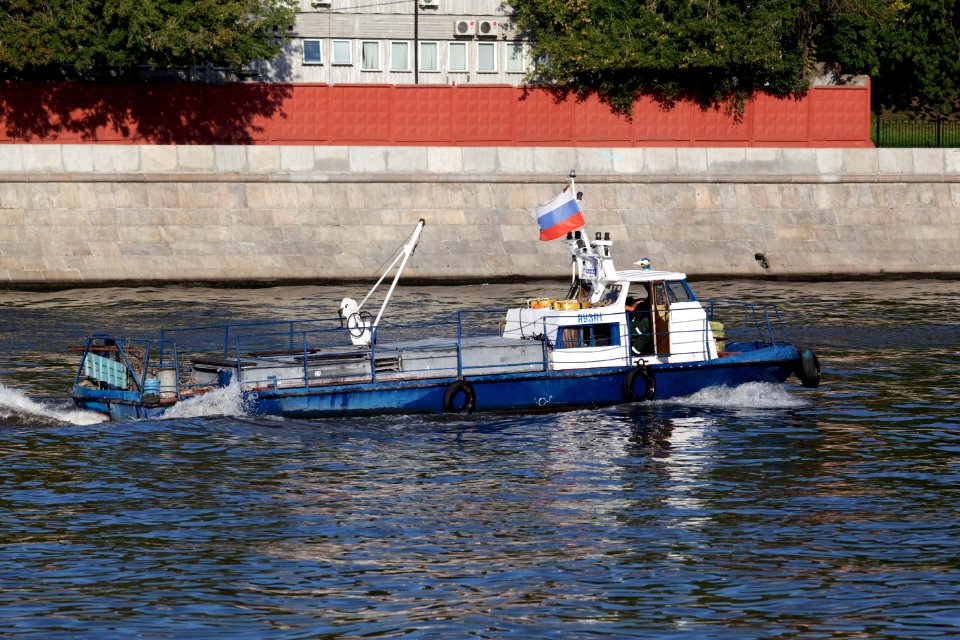 Moscow, PMC-06-61 Type KC-102 'Yauza-1' boat, August 2012