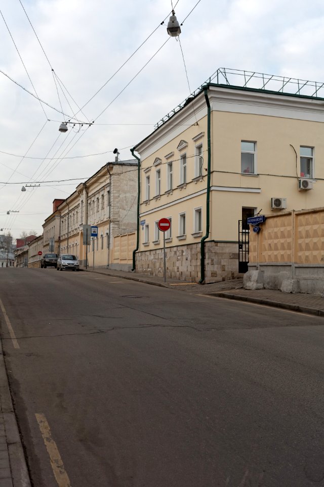 Moscow, Petropavlovsky Lane, Mar 2014 01