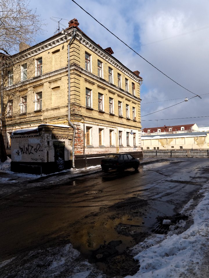 Moscow, Ozerkovsky 2-16 Mar 2011 02