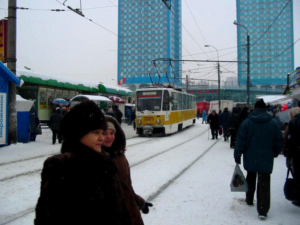 Moscow tram Tatra T7B5SU 3325 20021230 1 Новощукинская улица