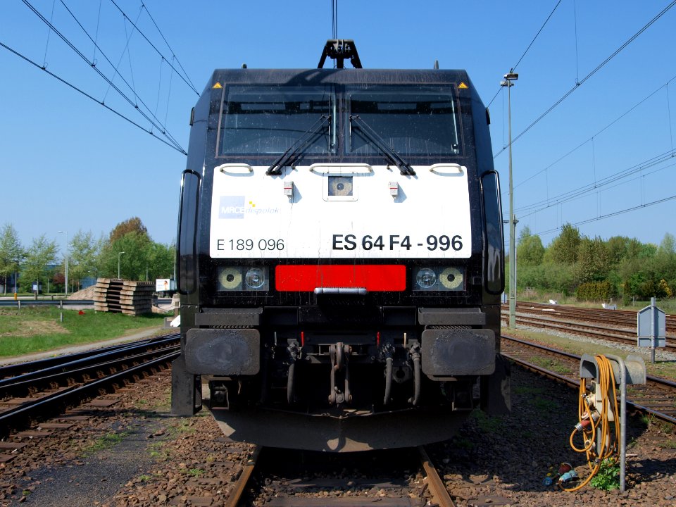 MRCE dispolok E189096 ES64F4-996 p4 19April2009