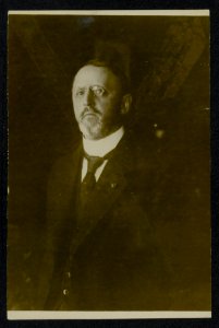 Mr.Dr. H.J.C. van Tienen, sedert 17 Juli 1913 lid van den Amsterd. Gemeenteraad,, Bestanddeelnr 158-0778