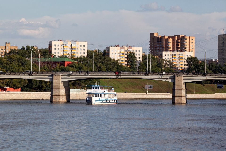 Moscow, Novospassky Bridge August 2012 05