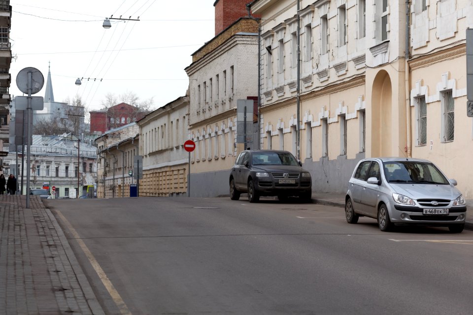 Moscow, Petropavlovsky Lane, Mar 2014 02