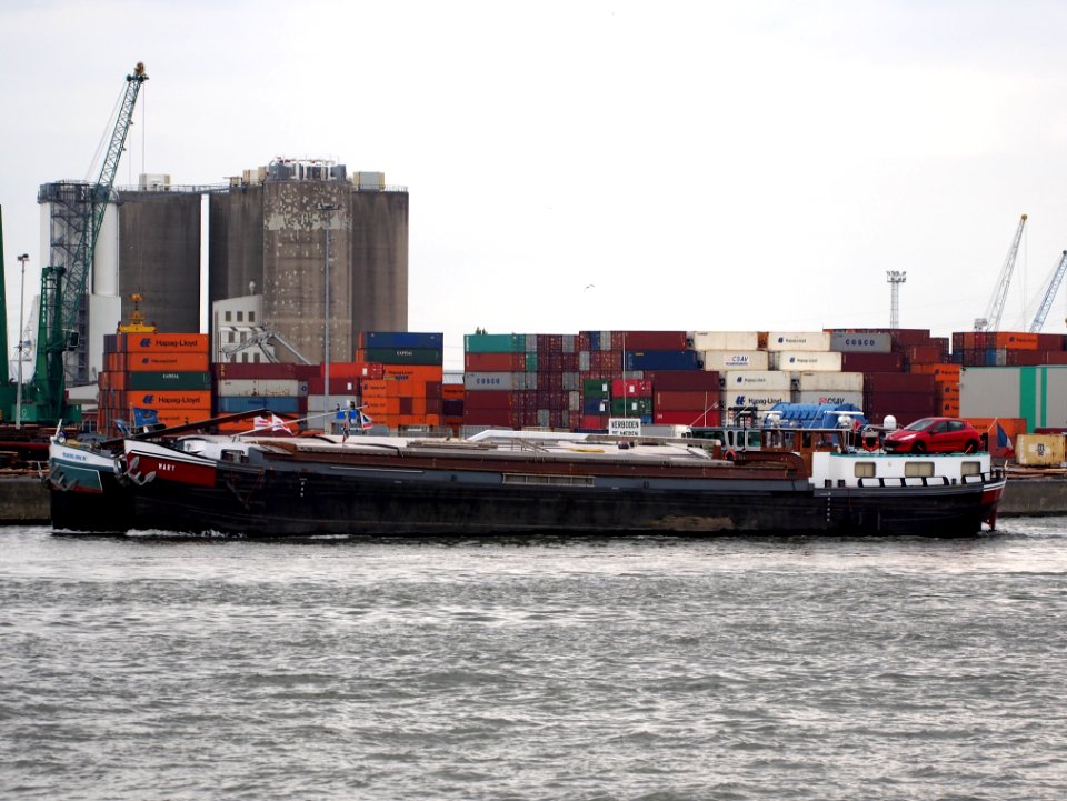 Mary (ship, 1979), ENI 06001946 & Tchiki-Boum (ship, 1964), ENI 02311777, Port of Rotterdam