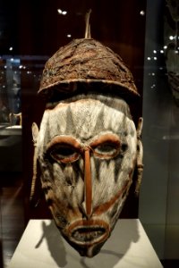 Mask, Huon Gulf, Tami people, 19th century, coconut bast, fern, rattan, string, pigment, trade cloth - De Young Museum - DSC01164