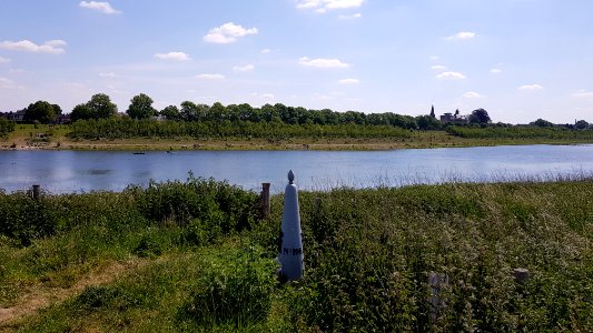 Maastricht-Smeermaas-Grenspaal 106 (BE-NL) (2)