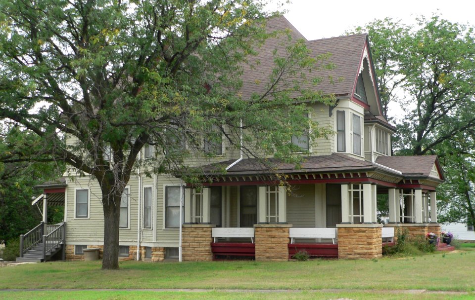 Marshall-Yohe house from S 1