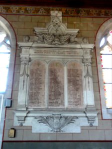 Marolles-les-Braults (Sarthe) église, mémorial-monument aux morts