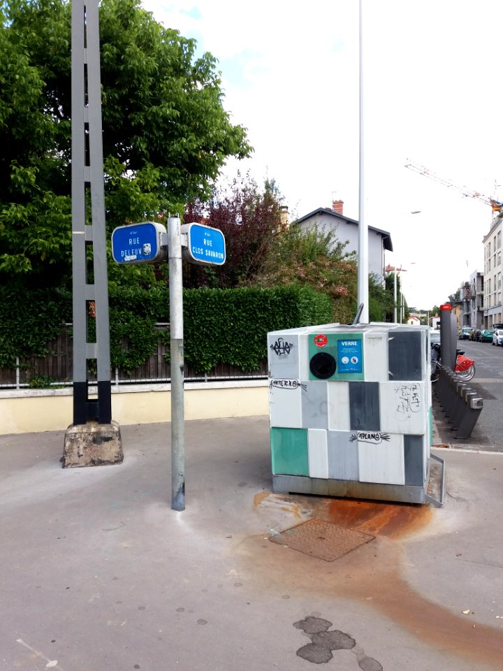 Lyon 4e - Rue Clos Savaron, vers l'est, à l'intersection de la rue Deleuvre
