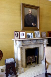 Master bedroom fireplace - Haas-Lilienthal House - San Francisco, CA - DSC05047