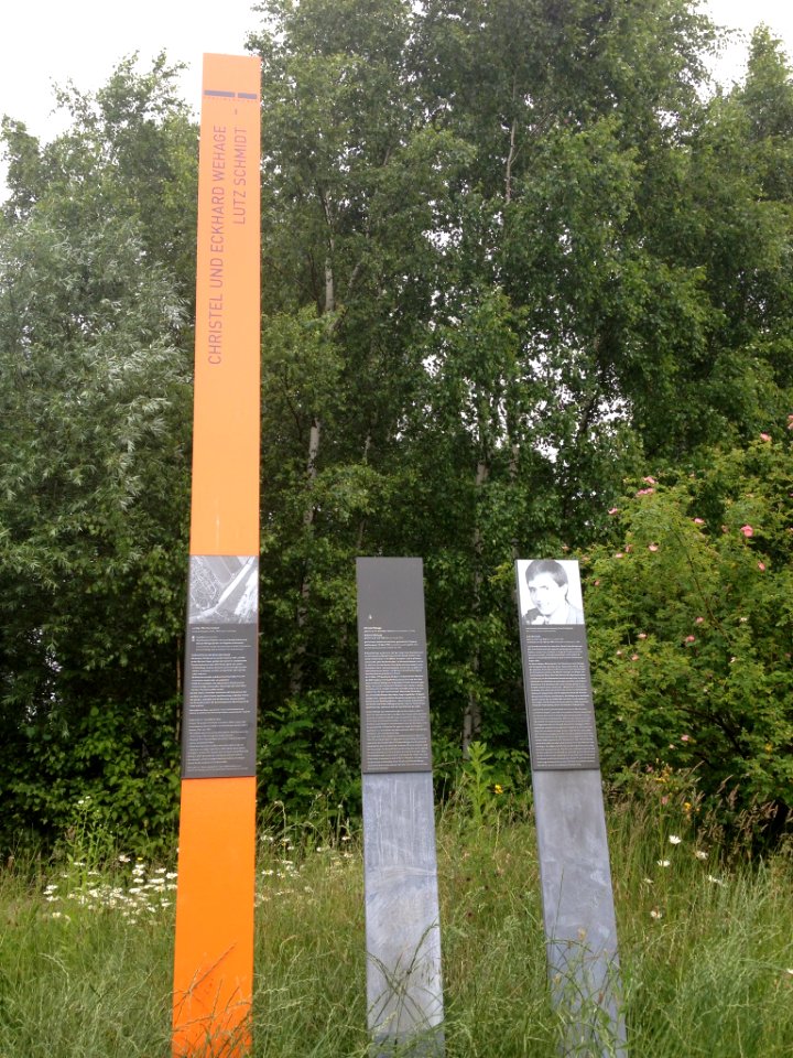 Maueropfer-Gedenkstele Wehage Schmidt 1