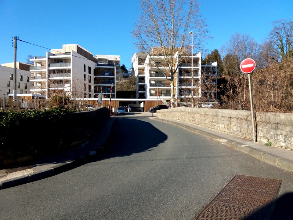 Lyon 9e - Rue des Docteurs Cordier, pont au-dessus de la voie de chemin de fer, vers rue Pierre Termier