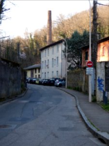 Lyon 9e - Rue des Rivières - Entreprise Guillaume et sa cheminée