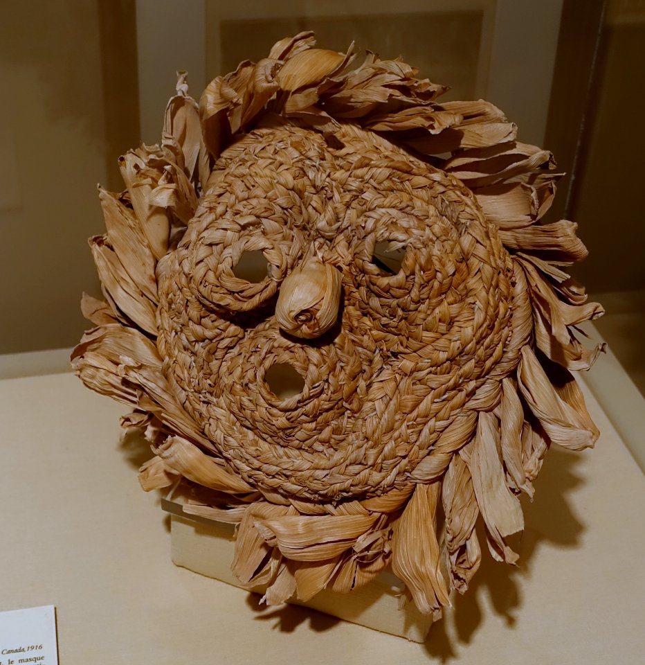 Mask, Iroquoian, early 1900s, corn husk - Château Ramezay - Montreal, Canada - DSC07398