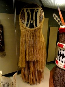 Mask-costume, Bakairi, palm leaves - AMNH - DSC06154