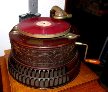 Lyric phonograph - Bayernhof Museum - DSC06375