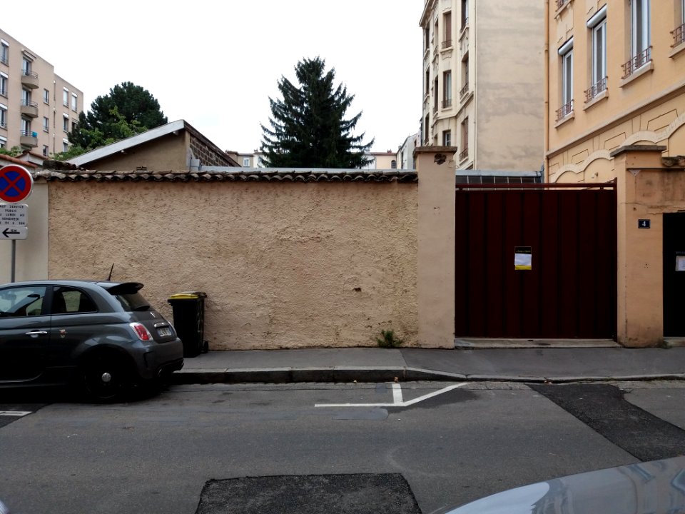 Lyon 4e - Rue Claudius Linossier - Propriété au numéro 4