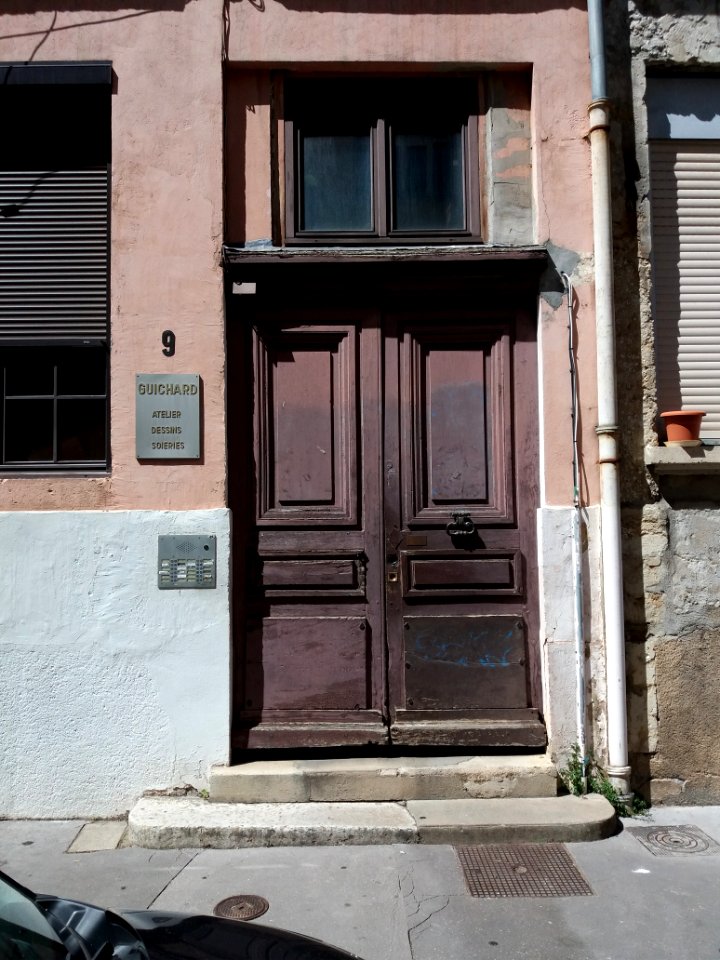 Lyon 4e - Rue de Crimée - Anciens ateliers de soierie Guichard, porte