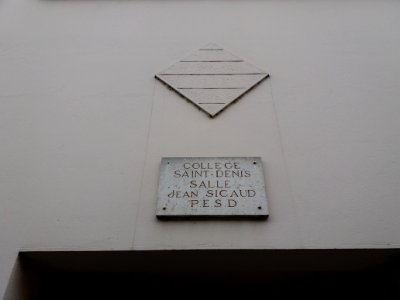 Lyon 4e - Rue Jacques-Louis Hénon, plaque collège Saint-Denis, salle Jean Sicaud P.E.S.D
