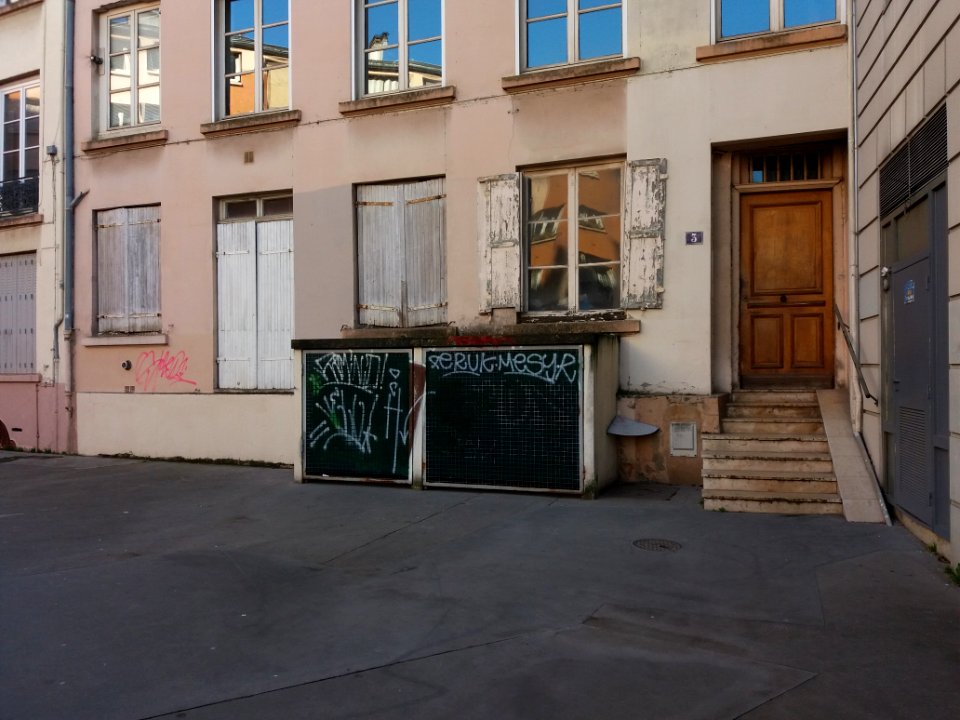 Lyon 4e - Rue Jacquard, immeuble au numéro 3