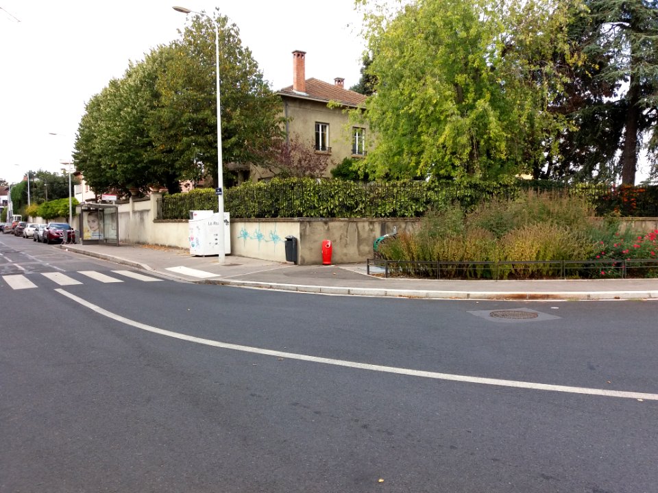 Lyon 4e - Rue Clos Savaron, maison au numéro 2, à l'angle avec la rue Henri Chevalier