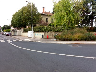 Lyon 4e - Rue Clos Savaron, maison au numéro 2, à l'angle avec la rue Henri Chevalier
