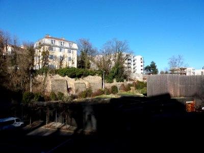Lyon 9e - Rue Sylvain Simondan, maison au numéro 11, au-dessus de la MJC