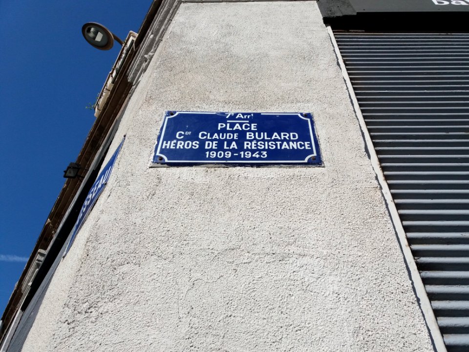 Lyon 7e - Place du Commandant Claude Bulard, plaque