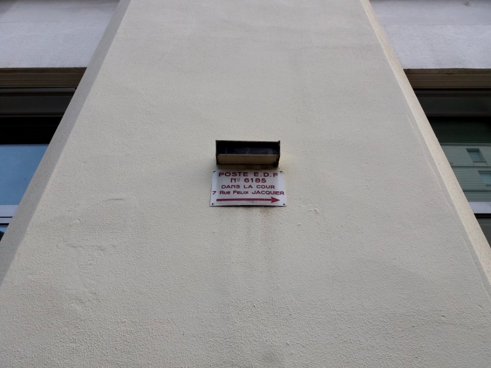 Lyon 6e - Rue Barrême, panneau indiquant le poste EDF