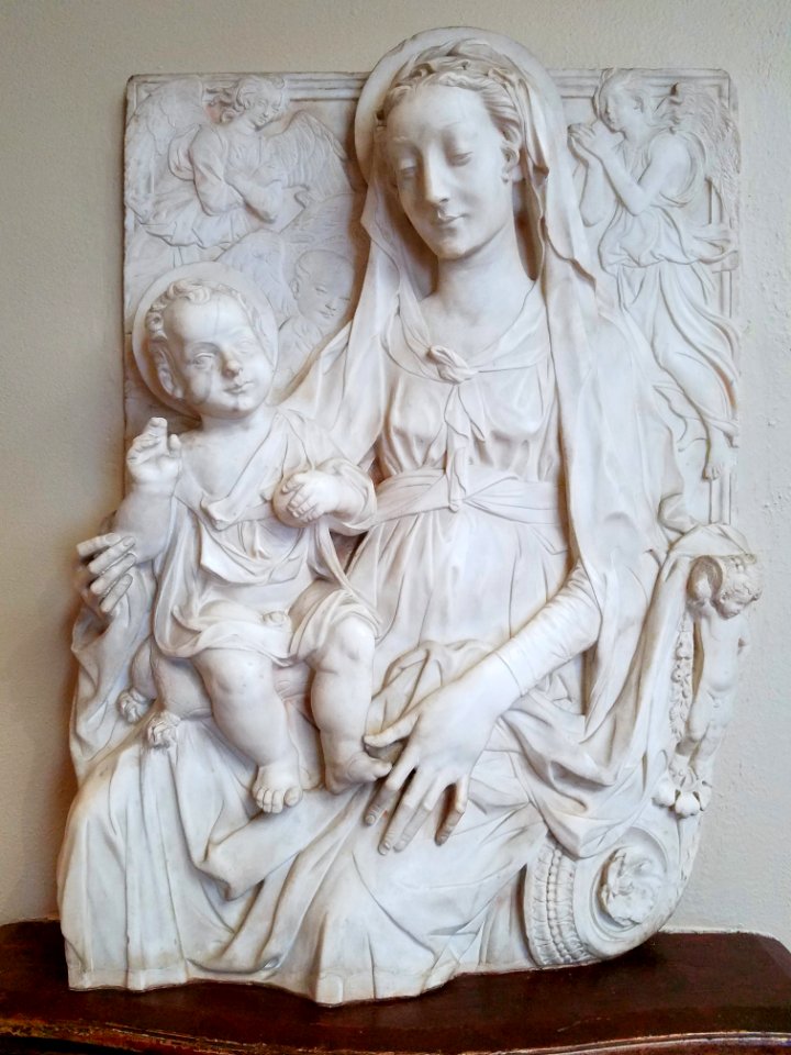 Madonna and Child with Angels, in the manner of Antonio Rossellino, 1800s, marble - Hyde Collection - Glens Falls, NY - 20180224 122513