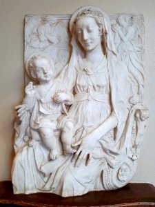 Madonna and Child with Angels, in the manner of Antonio Rossellino, 1800s, marble - Hyde Collection - Glens Falls, NY - 20180224 122513