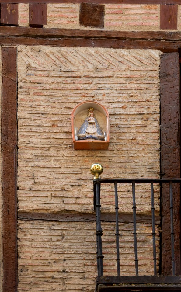 Madonna with child crescent balcony Segovia 2012 Spain