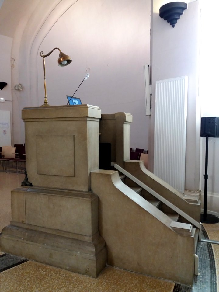 Lyon 8e - Crématorium de Lyon - Salle Édouard Herriot - Chaire